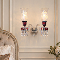 Applique Murale de Luxe Française à 2 Têtes en Cristal, en Fer Plaqué, Abat-jour Gravé, Corps en Verre Rouge et Pompon en Cristal Rouge, pour Chambre, Hôtel, Villa, Hall