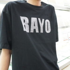 Camisetas y Sudadera con capucha de cristal 3D personalizadas OEM con motivos de logotipo, plantillas de diamantes de imitación ostentosas sin níquel ecológicas - Product Image 5