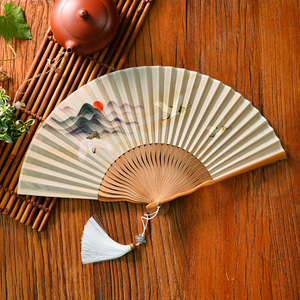 Nuovo Ventaglio Pieghevole in Seta Stile Cinese, Antico, per Danza Lunare, Portatile, con Fascino Etereo, per Hanfu e Cheongsam, Piccolo, Traforato e Stampato - Product Image 5