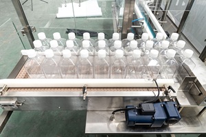 Máquina Automática de Llenado de Botellas de Suero Redondas de 1000 ml con Motor Eléctrico para Aceite, Líquido Nutritivo, Esencia Cosmética - Product Image 3