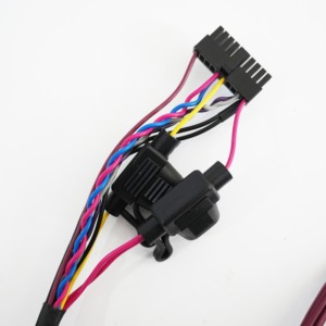 Maßgefertigte Elektronikkabel mit Sicherung und Internem Kabelbaum - Product Image 1