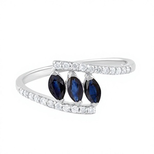 Anillo con Rubí y Diamante en Forma de Marquesa en Plata de Ley 925 con Baño de Rodio, Joyería de Lujo para Mujer - Product Image 5