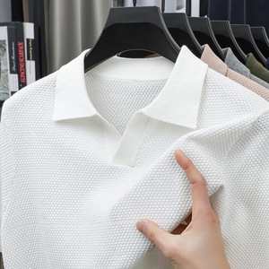 Polo en tricot pour homme avec <span class=keywords><strong>tissu</strong></span> texturé <span class=keywords><strong>nid</strong></span> <span class=keywords><strong>d</strong></span>'<span class=keywords><strong>abeille</strong></span>, col en V et manches courtes - Product Image 3