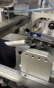 Máquina <span class=keywords><strong>de</strong></span> encuadernación <span class=keywords><strong>de</strong></span> libros/máquina flejadora <span class=keywords><strong>de</strong></span> banda <span class=keywords><strong>de</strong></span> libro <span class=keywords><strong>de</strong></span> tapa dura automática aplicable a cuaderno y libro diario FEM540 - Product Image 4