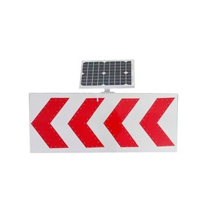Panneau de signalisation routière solaire à LED, flèche réfléchissante directionnelle, cadre en aluminium IP65, matériau PC, lumière clignotante, montage au sol - Product Image 4