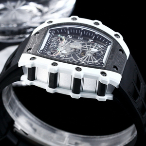 Montre 2026 en fibre de carbone et titane avec bracelet en caoutchouc durable, idéale pour les trajets quotidiens, les loisirs, le sport et le golf - Product Image 4