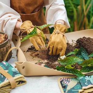 Plateau de pot de plante pliable en PU - Tapis de jardinage imperméable <span class=keywords><strong>pour</strong></span> le rempotage et le stockage en intérieur et en extérieur - Product Image 1