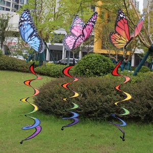 Nouveaux jardins de camping en plein air décorés d'ornements rotatifs de moulin à vent en tissu rotatif de papillon arc-en-ciel coloré vente en gros - Product Image 1