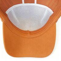Casquette de sport perforée en maille de golf, 5 panneaux, en polyester et nylon, avec lettres imprimées, découpe laser et perforations, style trucker
