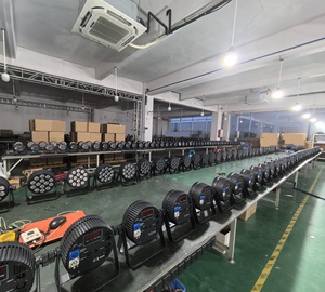 Projecteur LED PAR de haute qualité 14X10W RGBWA+UV 6IN1 LED Slim PAR Aluminium DJ Stage Wash Équipement d'éclairage - Product Image 5