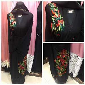 AJM TRADE HOUSE Abayas en soie Neda sur mesure-Vêtements et accessoires musulmans traditionnels - Product Image 5