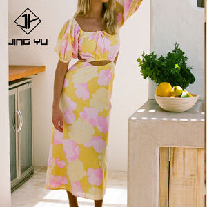 Vestido Midi de Lino Casual con Cuello Cuadrado Elástico y Diseño Calado, Estilo Playero, Superventas - Product Image 1