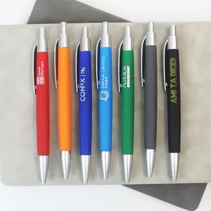 प्रचार सस्ते स्वनिर्धारित लोगो होटल के साथ मिश्रित रंग प्लास्टिक बॉल पेन प्रचार सम्मेलन कलम