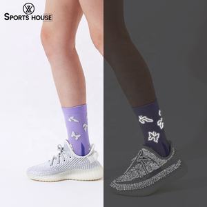 Chaussettes de sport en nylon fluorescent réfléchissant pour femmes Respirant Night Running Cyclisme Compression Sock <span class=keywords><strong>Street</strong></span> Glow in the Dark - Product Image 4