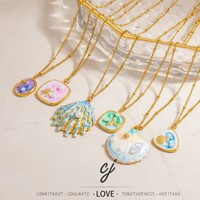 Collar de concha de la serie Ocean de verano de acero inoxidable Carline con colgante de estrella de mar chapado en oro estilo Vintage al por mayor para mujer