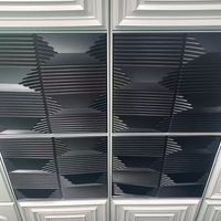 Panneau de plafond et panneau mural en PVC imperméable avec textures en grain de bois 3D pour hôtels, hôpitaux, villas, appartements