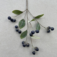 Hoogwaardige kunstmatige bosbessentak met realistische donkerblauwe bessen, kunstfruitstengel voor keukeninterieur QYYN-1041