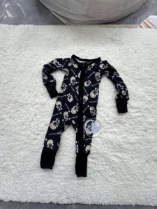 Yy Whatnot Sofort Lieferbar 95% Bambus 5% Spandex Gestrickter Zweiwege-Reißverschluss Mystery Pyjama-Set Box Kleinkind Baby Urlaubs-Motiv - Product Image 6