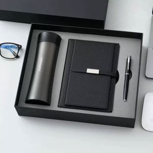 Botella Reutilizable Ecológica, Cuaderno y Bolígrafo Portátil para Amantes de las Aventuras - Product Image 5