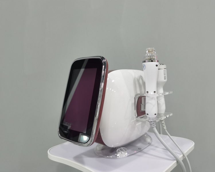 Beauty Salon Equipment Golden Mini RF Micro Needle Facial Machine Skin Repair Wrinkle Removal