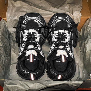 Zapatillas deportivas casuales de plataforma de nueva generación 2026 de la marca de diseñador de alta gama BALEN, modelo Dad Shoes en blanco y negro. - Product Image 4