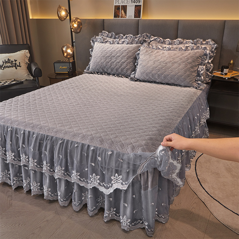 The prosperous Lan Dai is silver gray