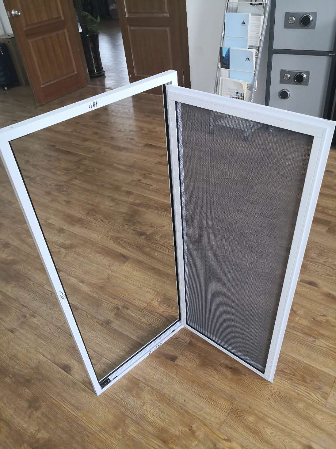 Огромное алюминиевое окно и раздвижное створчатое окно