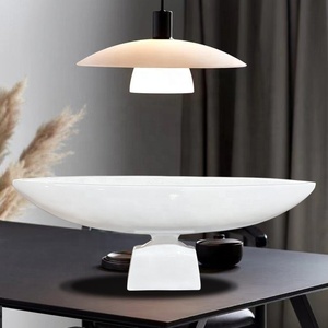 Elegante Vaso Bianco a Forma di Barca per Uso Domestico, Centrotavola di Alta Qualità per Giardino, Ciotola per Frutta - Product Image 1