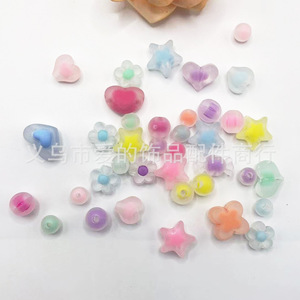 Cuentas de colores mixtos con forma de corazón, estrella y mariposa de Aomiao, de 8-16 mm, con agujeros rectos, para decoración de cadenas de teléfono DIY. - Product Image 2