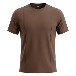 เสื้อยืดคอกลมแขนสั้นสีดำสำหรับผู้ชาย ทรงปกติ ผ้าเจอร์ซีย์แห้งเร็ว ถักทอจากโพลีเอสเตอร์ 100% สไตล์ลำลอง สีพื้น ดีไซน์เรียบง่าย - Product Image 4