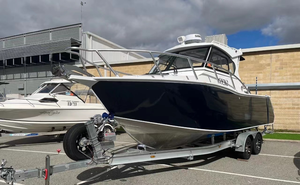 Barco <span class=keywords><strong>de</strong></span> Pesca <span class=keywords><strong>de</strong></span> <span class=keywords><strong>Alta</strong></span> Calidad <span class=keywords><strong>de</strong></span> 25 pies, Modelo Profisher 2025, Embarcación <span class=keywords><strong>de</strong></span> Aluminio Negra, Yate Económico con Cabina Abierta en Venta - Product Image 5