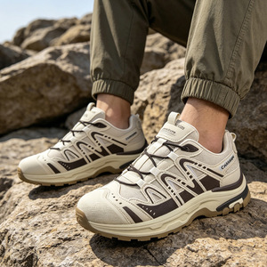 Chaussures de randonnée noires respirantes antidérapantes à talon bas pour hommes, pour la montagne, le camping, le sport et les loisirs - Product Image 4
