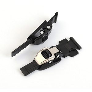 Boucle en plastique dorée 9 Yen Five Gold J50532 pour accessoires de sac et de sac à dos, couleur unie, facile à utiliser, printemps 2024 - Product Image 3