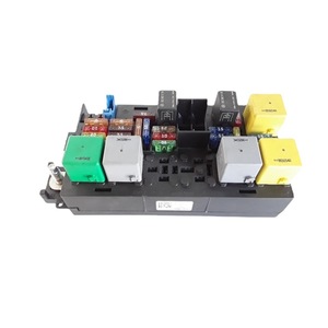 Boîtier de fusibles Mercedes-Benz A1645403572 W164 12V Support de relais automobile - Product Image 1