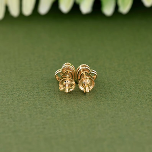 Boucles d'oreilles coeur en diamant de laboratoire à trois couches rondes en or massif 14 carats appel luxueux parfait pour améliorer l'apparence formelle - Product Image 5