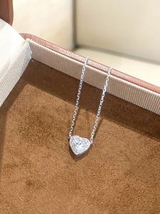 Xinfly PT950 Heart Shape 0.50ct Lab Grown Diamond Halo Wedding Pendant <b>Necklace</b> - Product Image 2