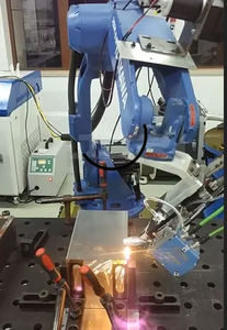 Sensores de seguimiento de costuras, láser de detección y automatización para robots industriales de soldadura - Product Image 4