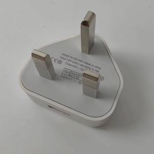 อะแดปเตอร์ชาร์จไฟแบบพกพาคุณภาพสูง OEM ปลั๊กแบบ UK ชาร์จเร็ว 5V 1A 2A สำหรับติดผนัง - Product Image 1