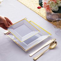 Ensemble de vaisselle jetable moderne en plastique pour fêtes, assiette carrée à double cercle plaquée or, couteau, fourchette, cuillère, verre à vin, bord doré