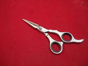 Tijeras de peluquería de titanio con borde de maquinilla de afeitar profesional de acero japonés J2 (6,5 ") - Product Image 2