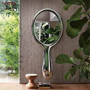 <span class=keywords><strong>Miroir</strong></span> <span class=keywords><strong>mural</strong></span> géant moderne de style surréaliste, en forme de main, avec cadre en chrome liquide argenté, art abstrait esthétique, <span class=keywords><strong>miroir</strong></span> décoratif - Product Image 3