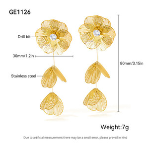 여성용 프랑스 술 귀걸이 스테인레스 스틸 우아한 복고풍 중공 꽃잎 상감 다이아몬드 스테인레스 스틸 귀걸이 도매 - Product Image 4