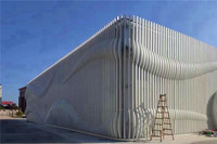 Revêtement mural en aluminium moderne, finition anodisée, design minimaliste, anti-corrosion, pour façade extérieure de bâtiment