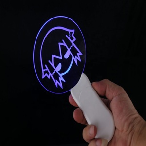 ホットセール中！ロングスターLEDウェディング・ハロウィンパーティー用ライトアップバトン、リモコン付きグロースティック、大量購入用パーティー用品 - Product Image 1