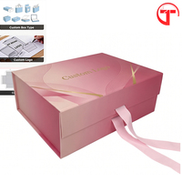 Boîte pliante en papier cadeau rose avec ruban personnalisé, emballage cadeau magnétique avec ruban