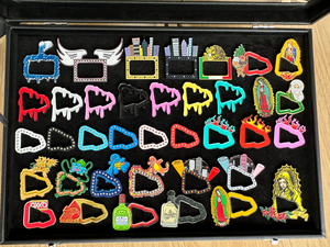 Épingle mexicaine d'<span class=keywords><strong>anime</strong></span> de logo en métal en gros pour des chapeaux - Product Image 6