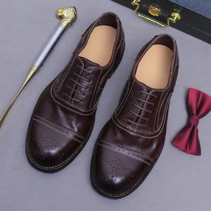 Zapatos de cuero grabados, zapatos de negocios Goodyear Welt para hombre, zapatos Oxford de cuero versátiles británicos hechos a mano para boda - Product Image 4