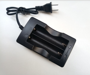 EU US Plug <span class=keywords><strong>18650</strong></span> <span class=keywords><strong>Chargeur</strong></span> de batterie Charge rapide pour <span class=keywords><strong>18650</strong></span> 14500 16340 26650 Batteries Li-Ion rechargeables Charge d'arrêt automatique - Product Image 2