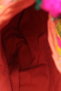 Sac à bandoulière ethnique indien brodé à la main de style mignon, sac à main Banjara coloré, bohème, léger, doublure en coton, grande capacité - Product Image 6