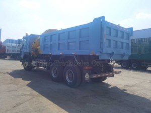 Chine Howo 10 roues 380hp benne basculante camion monté 16 tonnes grue à flèche pliante prix - Product Image 3
